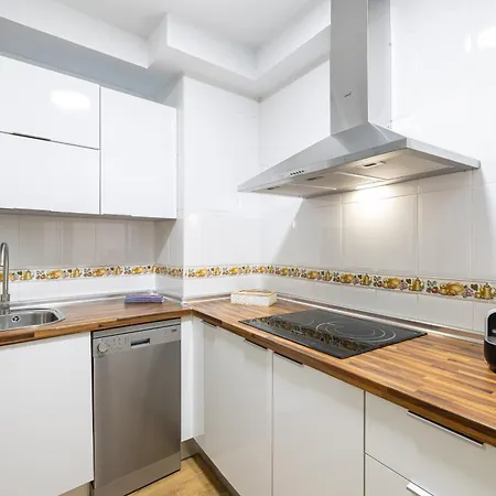 H2M Feijoo Close To City Center In A Quiet Area Malaga Exterior photo