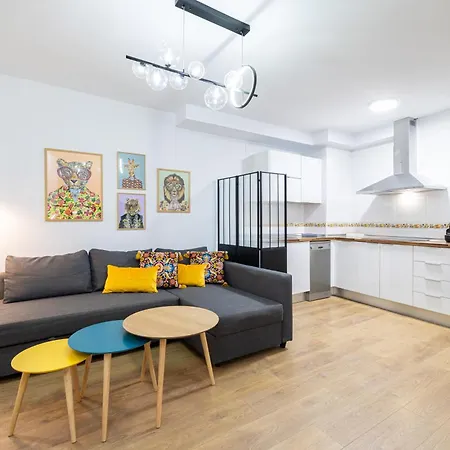 H2M Feijoo Close To City Center In A Quiet Area Malaga Exterior photo